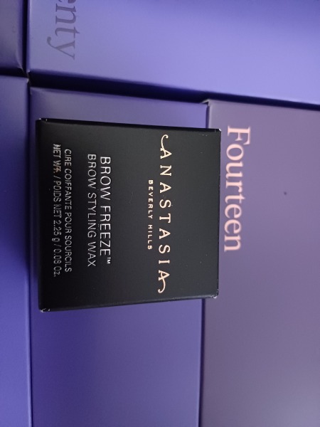 General “Waifs and Strays” Beauty Advent Calendar opening thread 2024