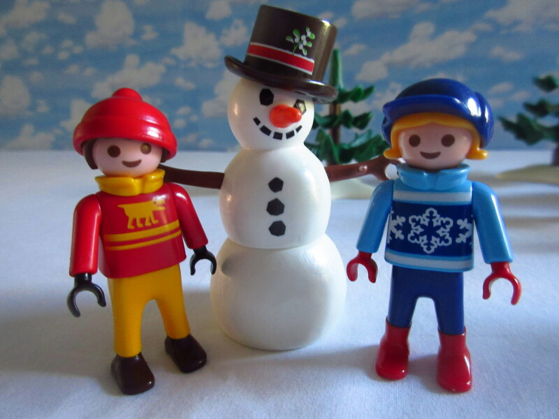 It's advent for the Playmobil people in our house...