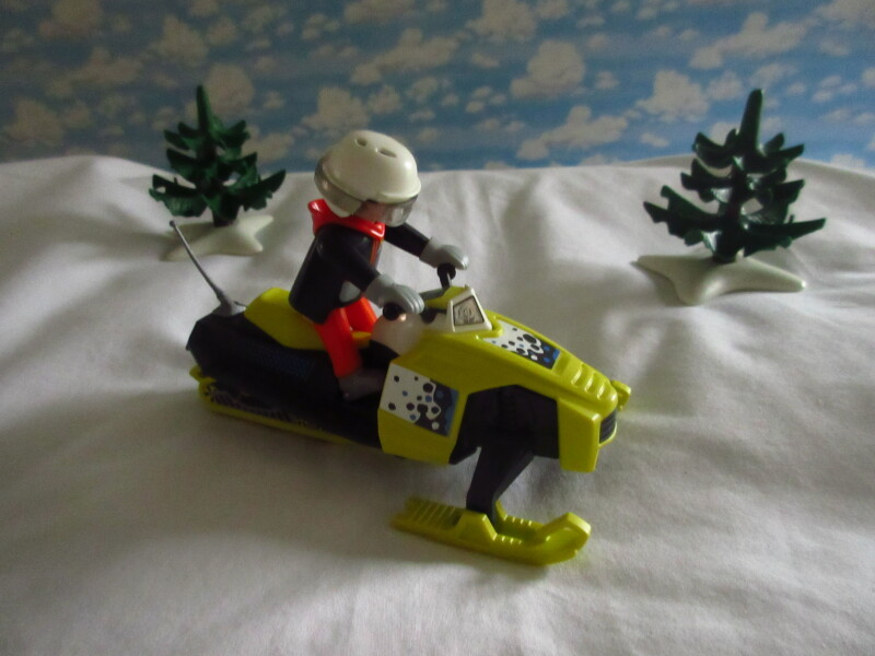 It's advent for the Playmobil people in our house...