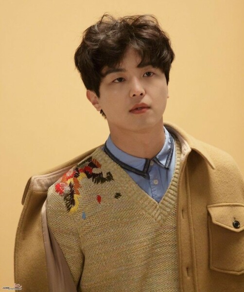 MsLatté’s Daebak Cybercafé (Kdrama addicts #47: Lee Min-Ho’s a no-show, Kim Soo-Hyun cried himself into a dry husk and a sweet mobster sausage supremo is currently charming the noonas. We continue our ongoing mission to spread Kdrama joy. 😘