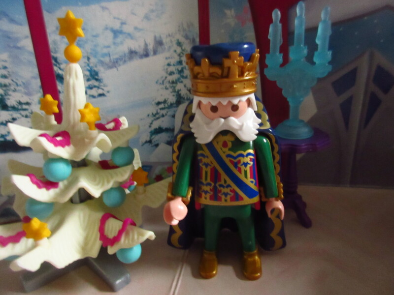 It's advent for the Playmobil people in our house...