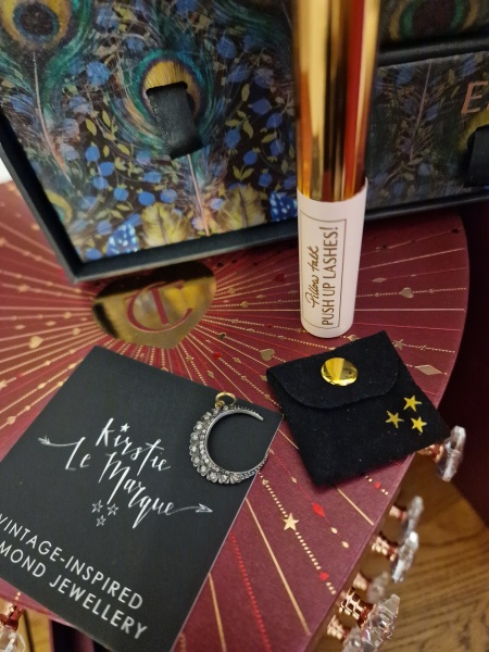 General “Waifs and Strays” Beauty Advent Calendar opening thread 2024