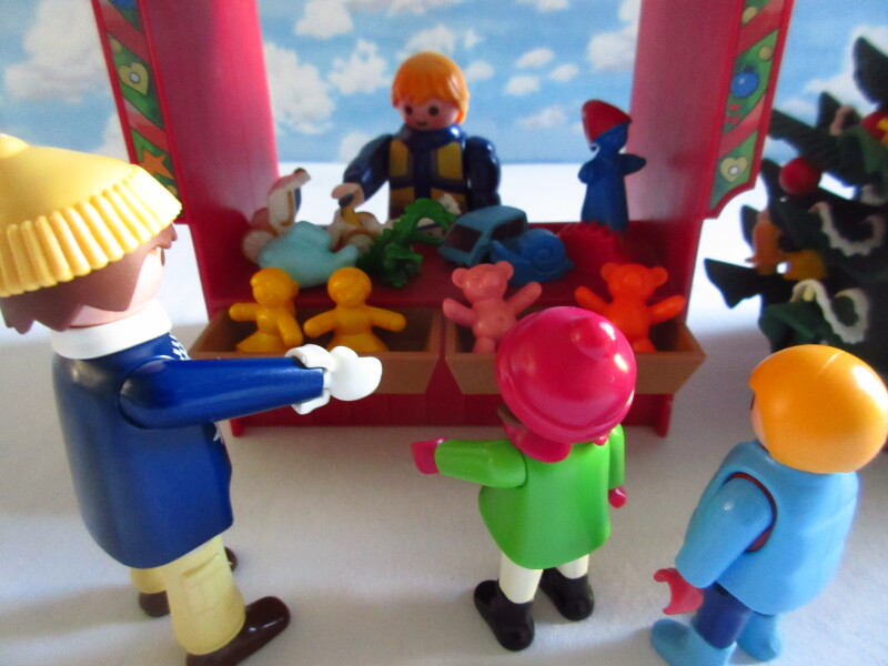 It's advent for the Playmobil people in our house...