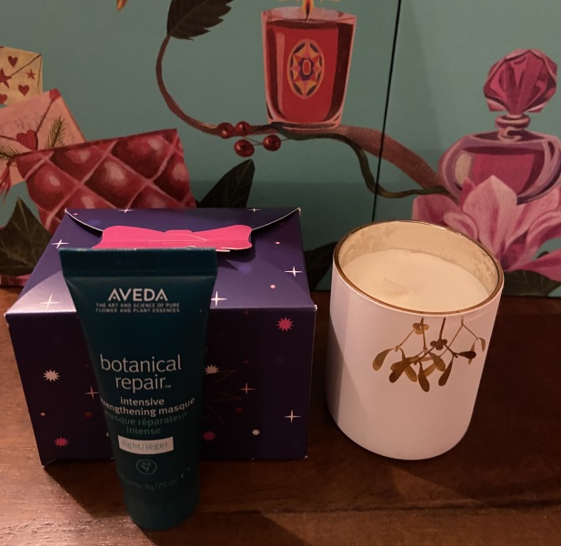 General “Waifs and Strays” Beauty Advent Calendar opening thread 2024