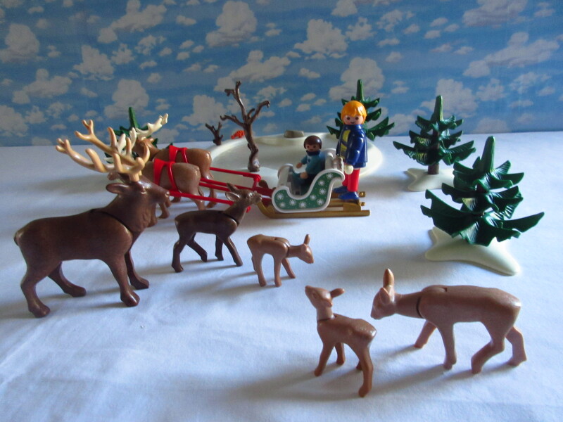 It's advent for the Playmobil people in our house...