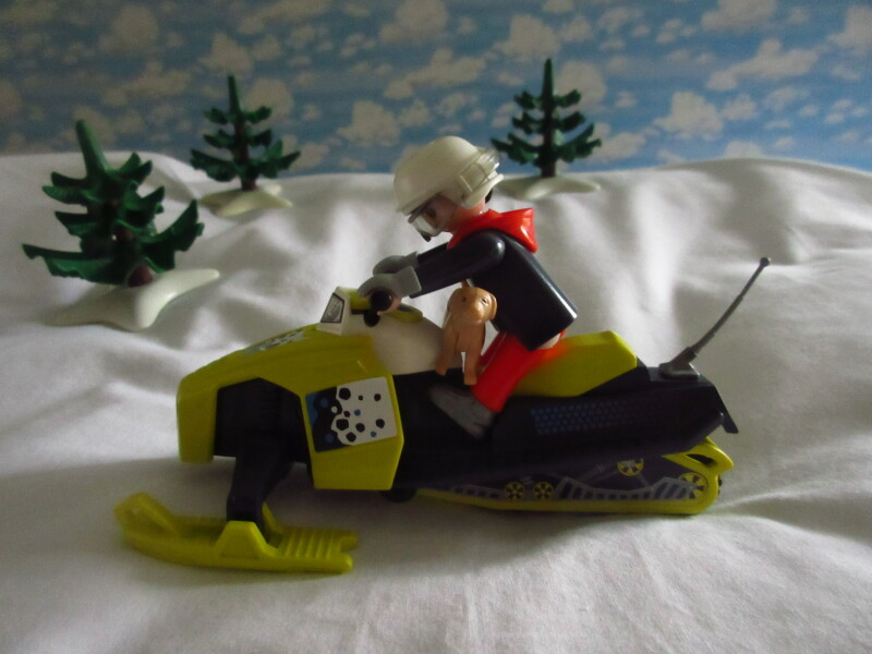 It's advent for the Playmobil people in our house...