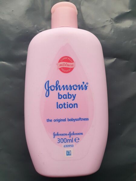 AIBU to ask if anyone remembers this body lotion from Boots back in the 90s?