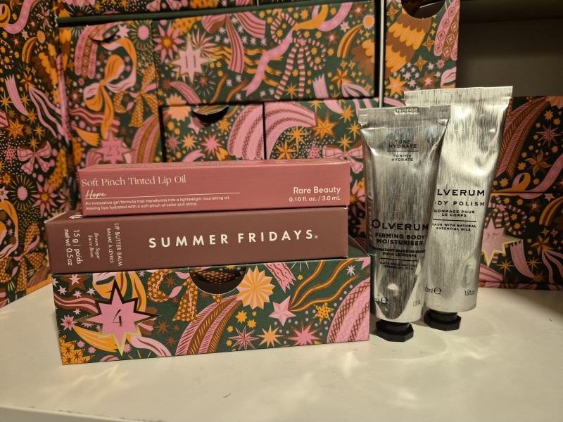 General “Waifs and Strays” Beauty Advent Calendar opening thread 2024