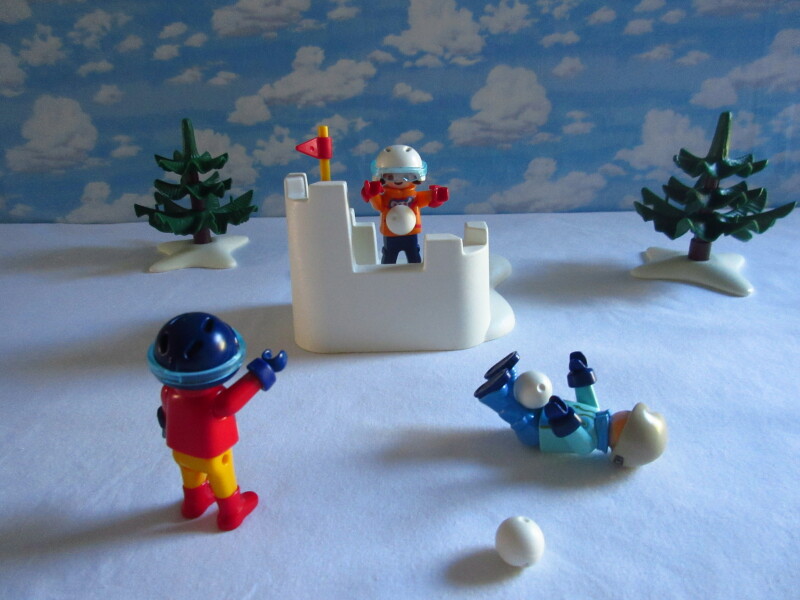 It's advent for the Playmobil people in our house...