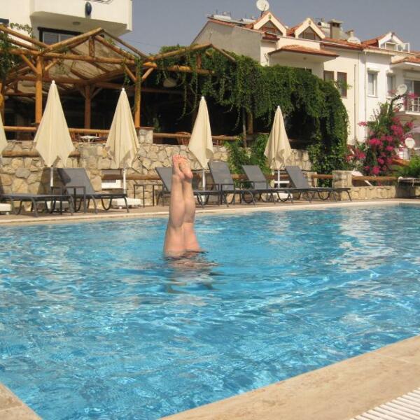 Cam you do a handstand?