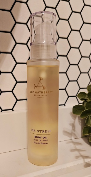 General “Waifs and Strays” Beauty Advent Calendar opening thread 2024