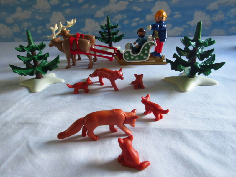 It's advent for the Playmobil people in our house...