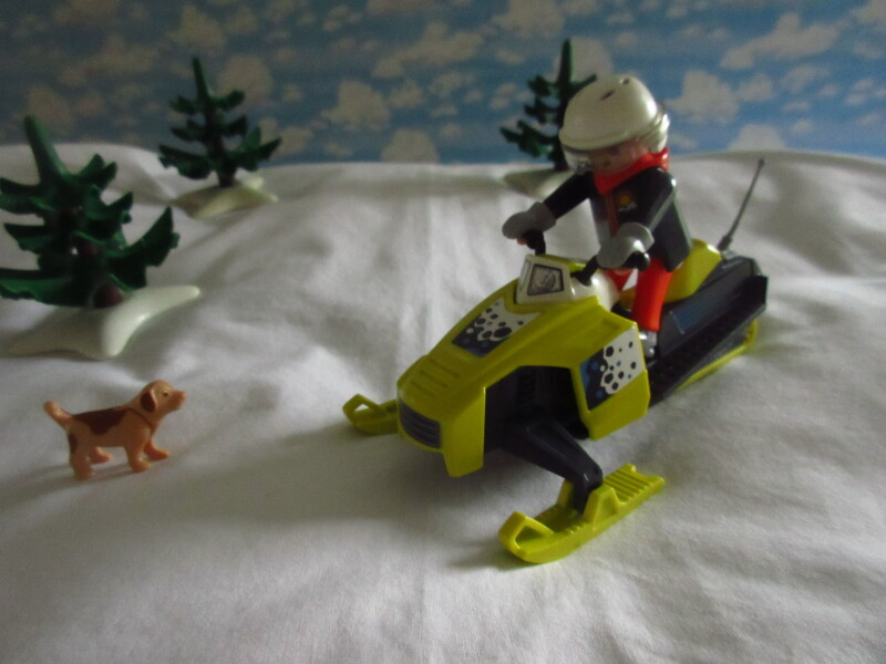 It's advent for the Playmobil people in our house...