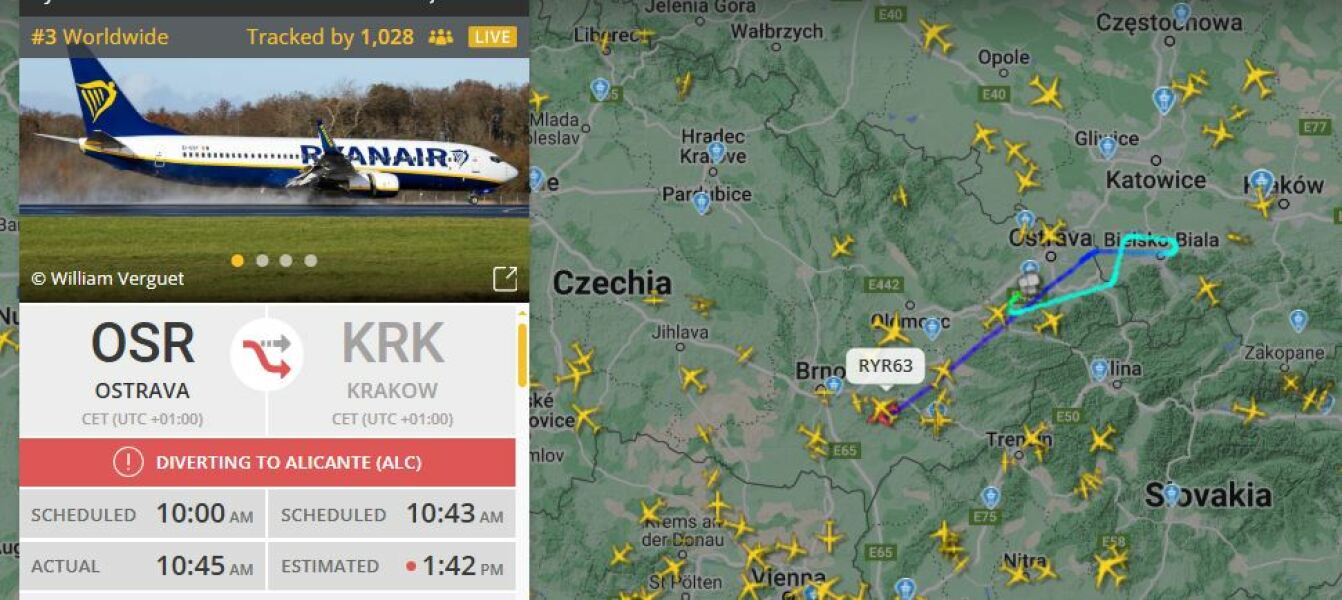 Flightradar Ryanair Manchester to Krakow...now going to ALicante?