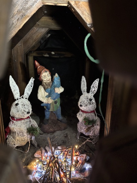 Come and tell us your dull and unexciting news 32: Calmly through the day