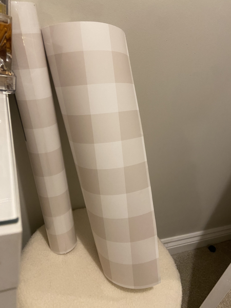 Do b&q match colours to wallpaper?