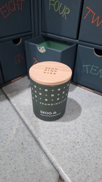 General “Waifs and Strays” Beauty Advent Calendar opening thread 2024