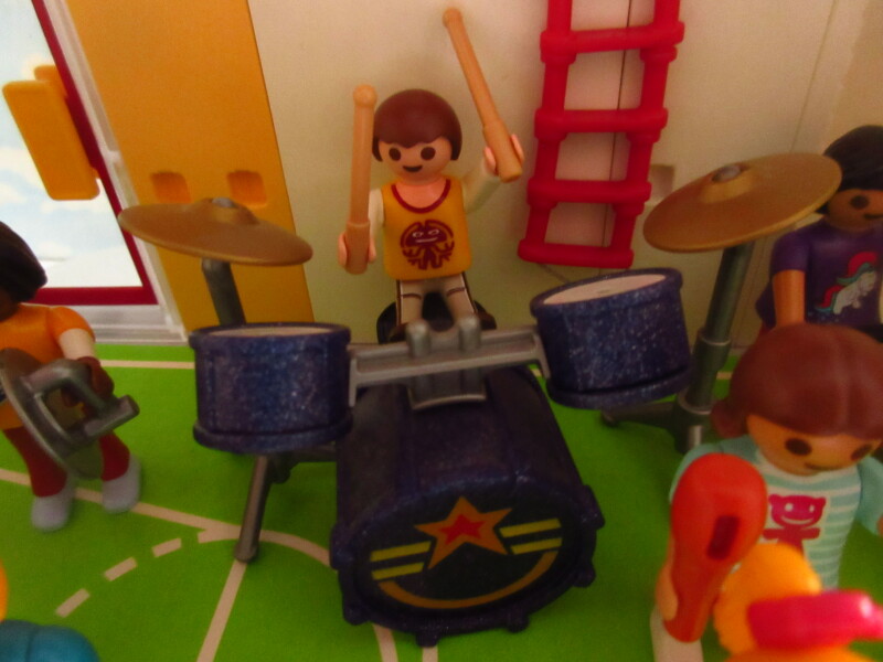 It's advent for the Playmobil people in our house...