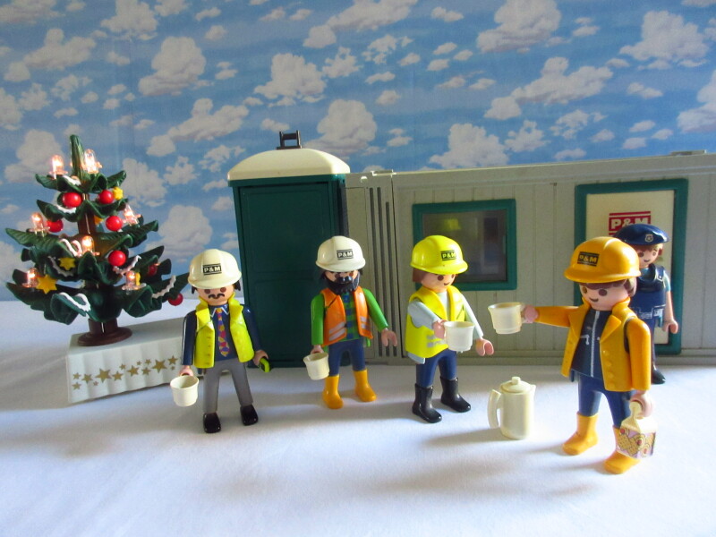 It's advent for the Playmobil people in our house...