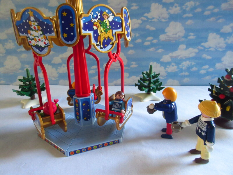 It's advent for the Playmobil people in our house...