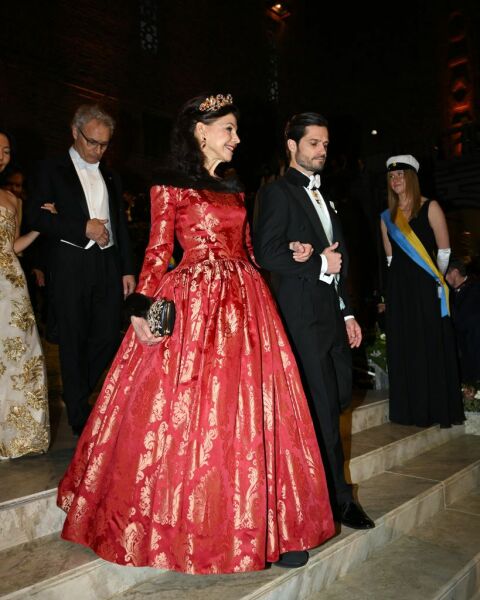 Royal Style: Welcome to the Court of the Dragon Queen!