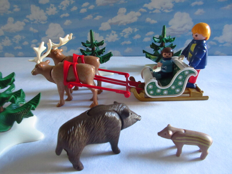 It's advent for the Playmobil people in our house...