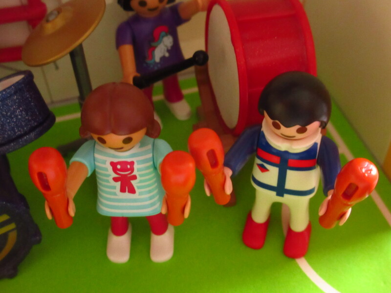 It's advent for the Playmobil people in our house...