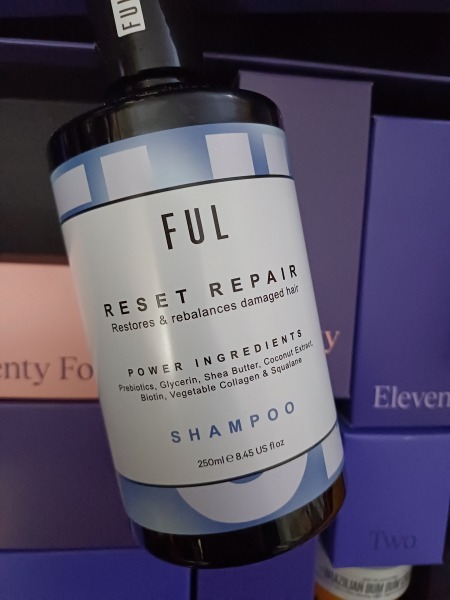 General “Waifs and Strays” Beauty Advent Calendar opening thread 2024