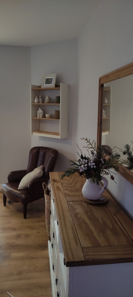 This diagonal wall