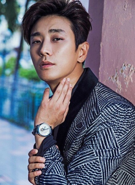 MsLatté’s Daebak Cybercafé (Kdrama addicts #47: Lee Min-Ho’s a no-show, Kim Soo-Hyun cried himself into a dry husk and a sweet mobster sausage supremo is currently charming the noonas. We continue our ongoing mission to spread Kdrama joy. 😘