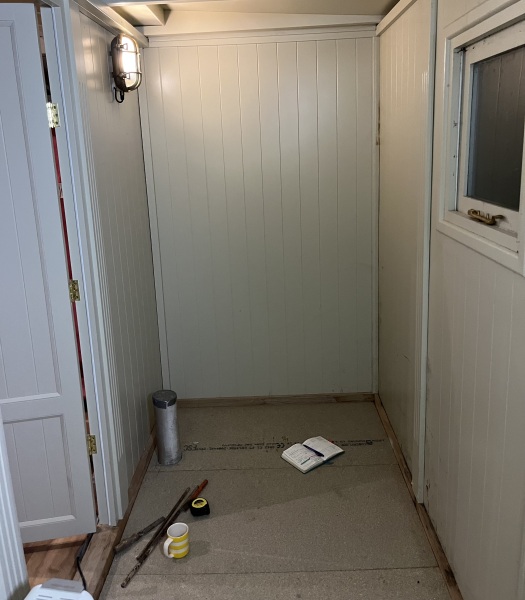 ‘Short’ but smart toilet?!