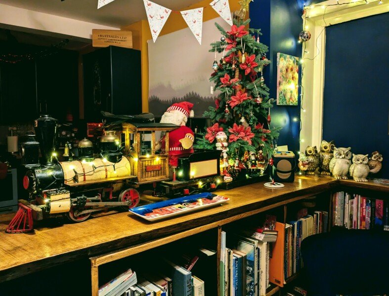 How could I restore this Christmas tree to some kind of glory?