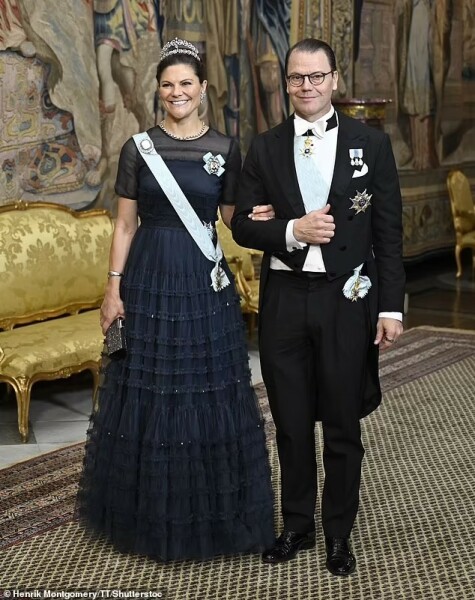 Royal Style: Welcome to the Court of the Dragon Queen!