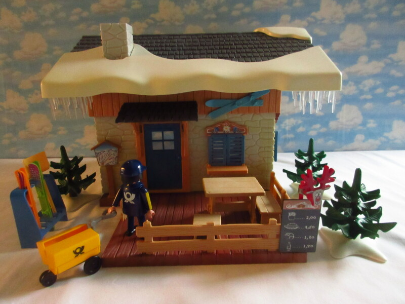 It's advent for the Playmobil people in our house...