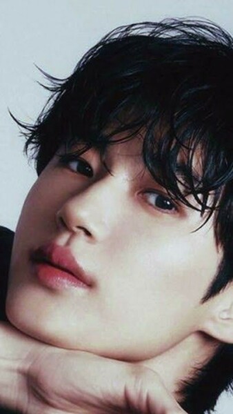 MsLatté’s Daebak Cybercafé (Kdrama addicts #47: Lee Min-Ho’s a no-show, Kim Soo-Hyun cried himself into a dry husk and a sweet mobster sausage supremo is currently charming the noonas. We continue our ongoing mission to spread Kdrama joy. 😘