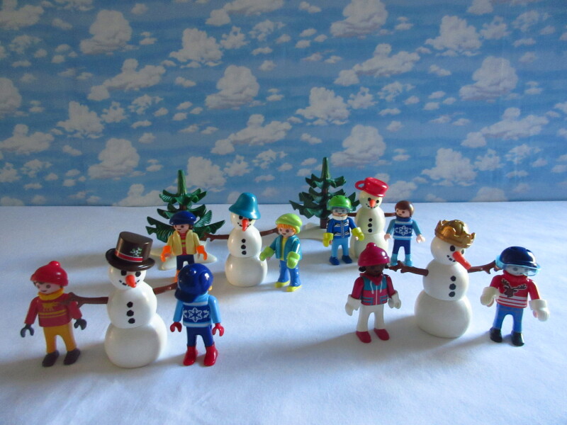 It's advent for the Playmobil people in our house...