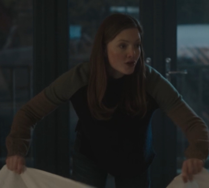 Robin Ellacott's Jumper!