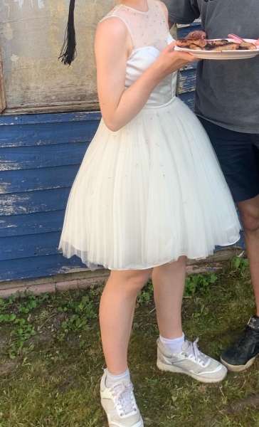 Is this wedding dress tacky?