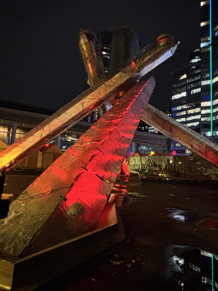 Come and tell us your dull and unexciting news 32: Calmly through the day