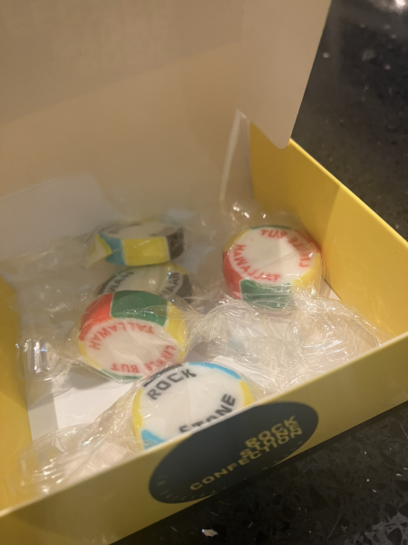 General “Waifs and Strays” Beauty Advent Calendar opening thread 2024