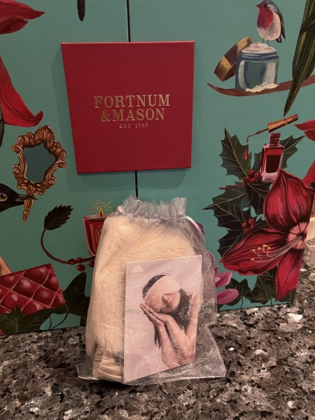 General “Waifs and Strays” Beauty Advent Calendar opening thread 2024 - Part 2.