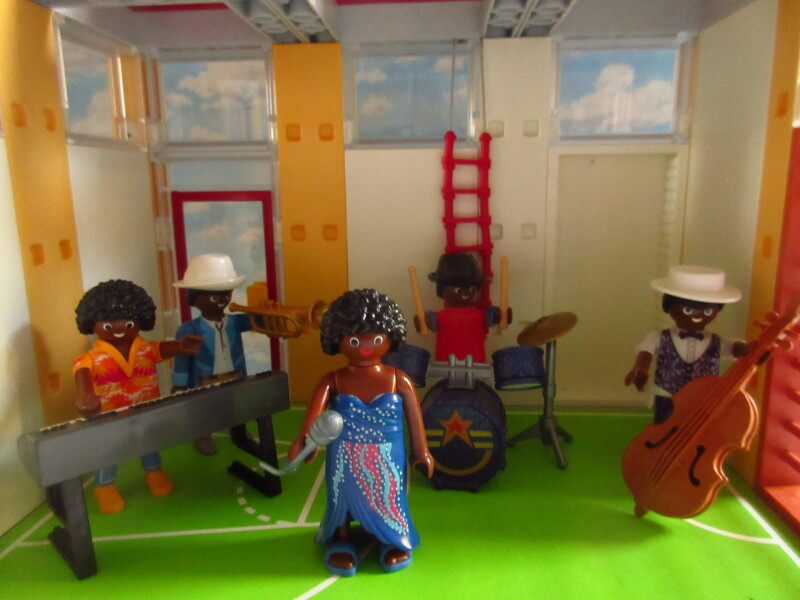 It's advent for the Playmobil people in our house...