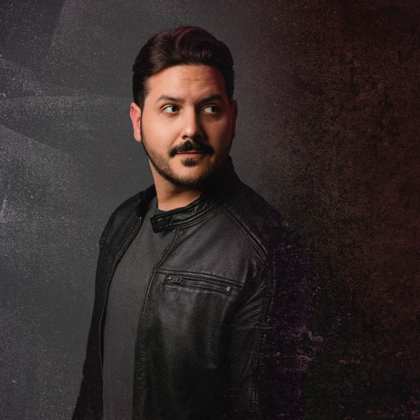 Moustaches are hot! (beards absolutely not!)