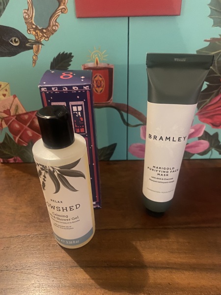 General “Waifs and Strays” Beauty Advent Calendar opening thread 2024