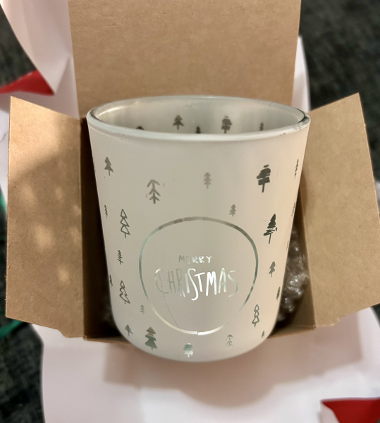 General “Waifs and Strays” Beauty Advent Calendar opening thread 2024