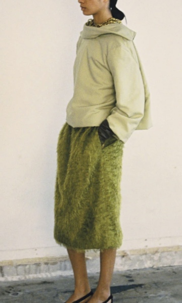 Help what shoes with this dress?