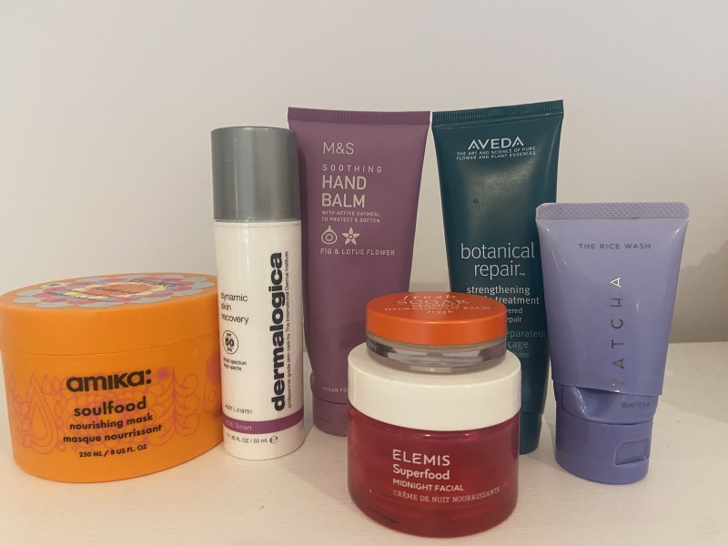 Tempted by beauty treats? Addicted to buying beauty products? Is your collection bursting with favourites? Join fellow beauty lovers in this supportive group!