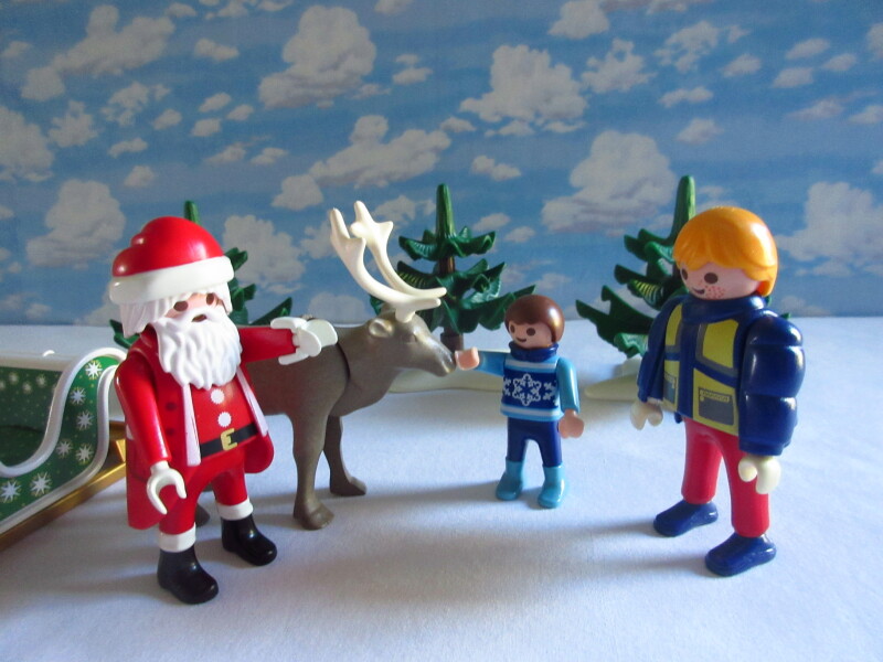 It's advent for the Playmobil people in our house...