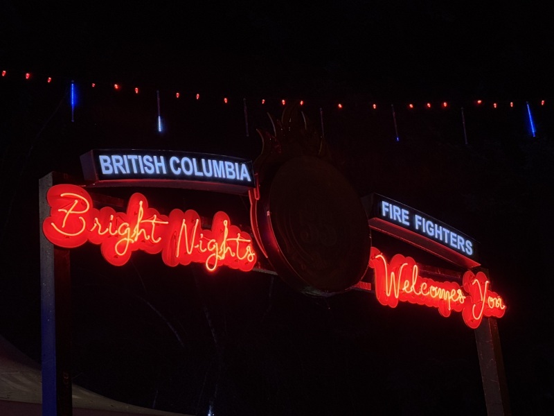 Come and tell us your dull and unexciting news 32: Calmly through the day