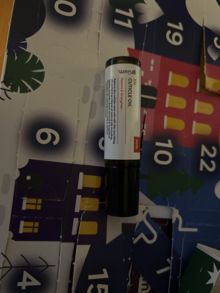 General “Waifs and Strays” Beauty Advent Calendar opening thread 2024